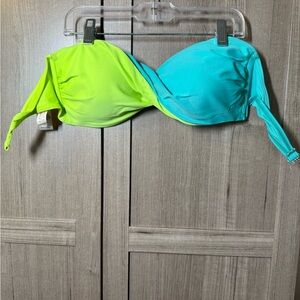 Twisted‎ Bandea Bikini Top